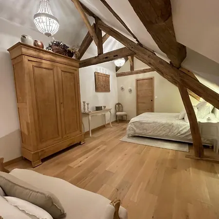Maison Charmille Nocleg ze śniadaniem Féricy